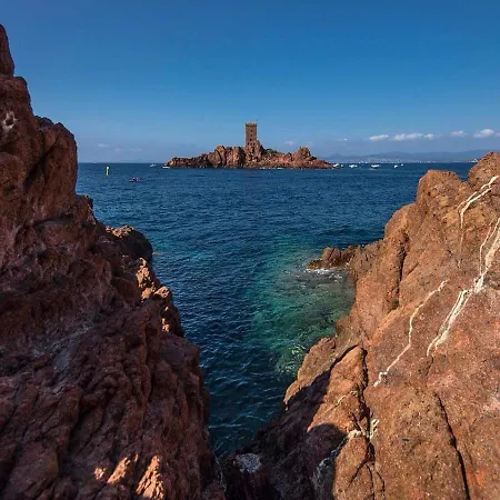 Agay Studio Rez-De-Jardin Climatise Cap Esterel アパート *